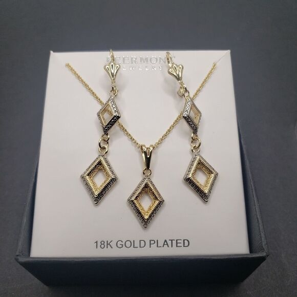 𝅺18k gold necklace bundle in box Diamond shape earrings necklace set - Picture 3 of 5